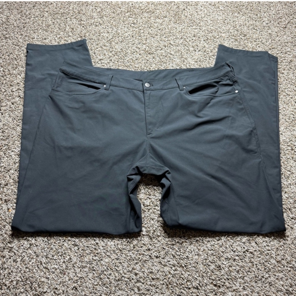 Lululemon Men’s ABC Pant Classic Fit 5 Pocket Size 42